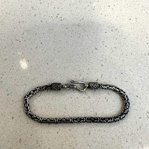 7 inch Bali silver bracelet.